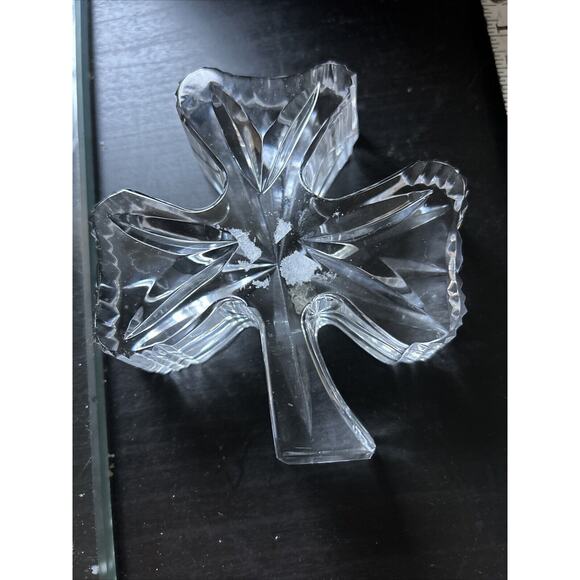 Waterford Crystal Three Leaf Clover Shamrock Paperweight w Label Made in Ireland - Picture 4 of 8